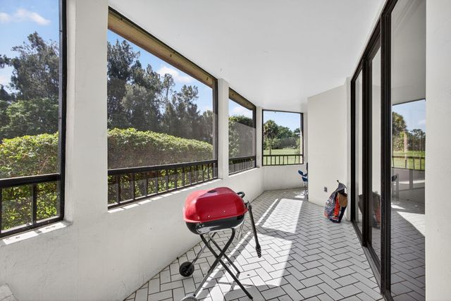 4770 Fountains Dr 104, Lake Worth, FL 33467