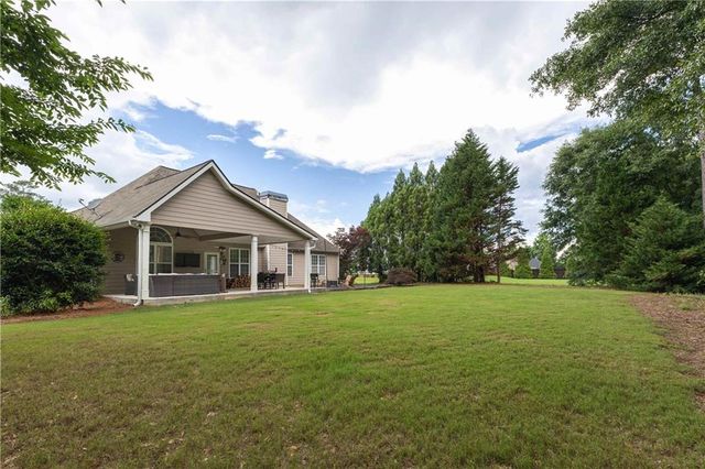 112 Caraway Road, Locust Grove, GA 30248
