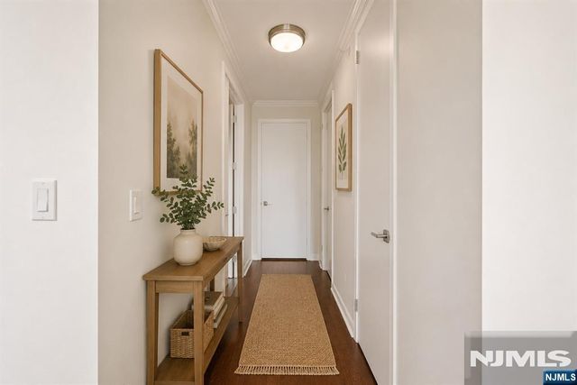 100 Carlyle 9DS, Cliffside Park, NJ 07010