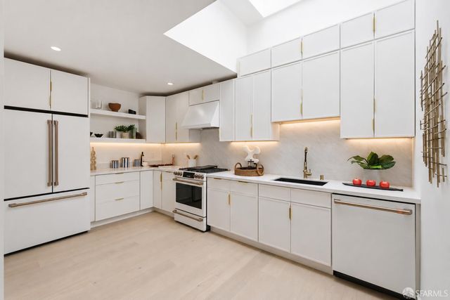1871 25th Avenue, San Francisco, CA 94122