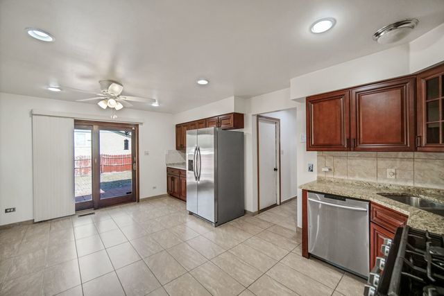 7942 161st Street, Tinley Park, IL 60477