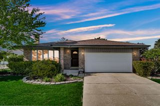 7942 161st Street, Tinley Park, IL 60477