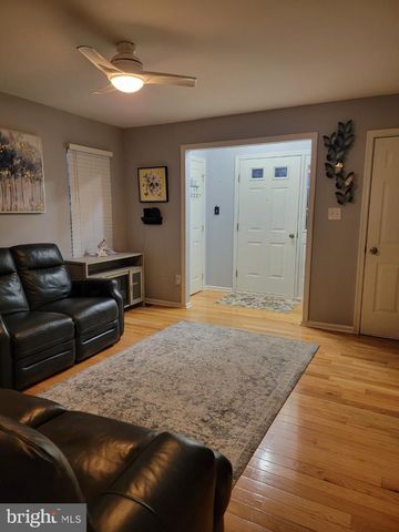 636 UPLAND ST, Pottstown, PA 19464