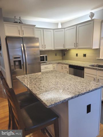 636 UPLAND ST, Pottstown, PA 19464