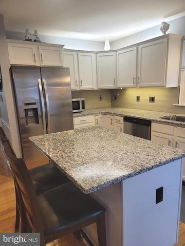 636 UPLAND ST, Pottstown, PA 19464