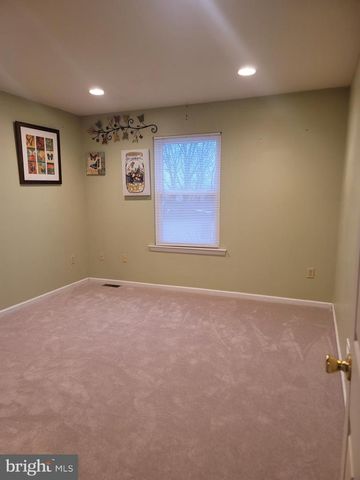 636 UPLAND ST, Pottstown, PA 19464