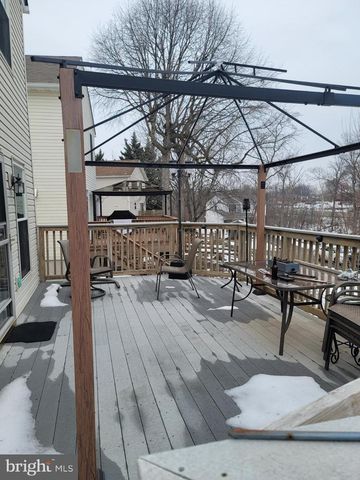 636 UPLAND ST, Pottstown, PA 19464