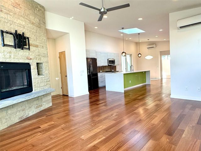 416 Starlight Village LOOP, Leander, TX 78641