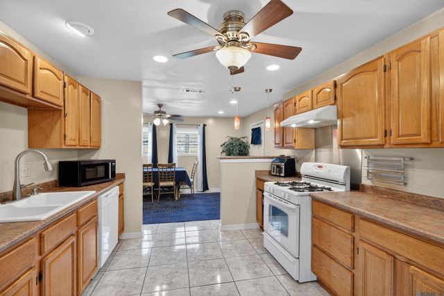 4578 Feliciana Dr, New Orleans, LA 70126