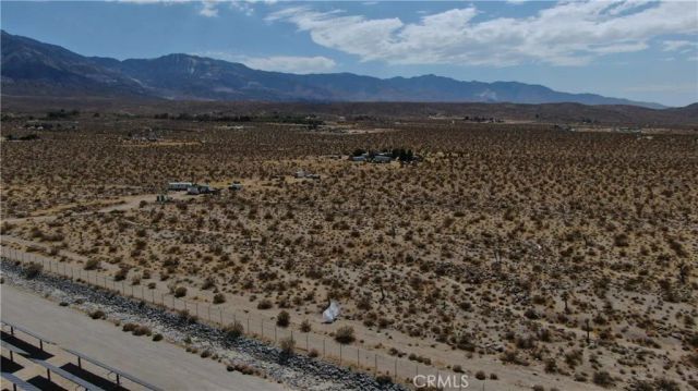 8001 Fairlane, Lucerne Valley, CA 92356