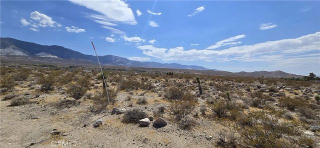 8001 Fairlane, Lucerne Valley, CA 92356