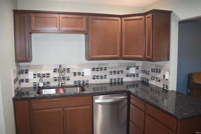 933 Tulip Avenue, Evansville, IN 47711