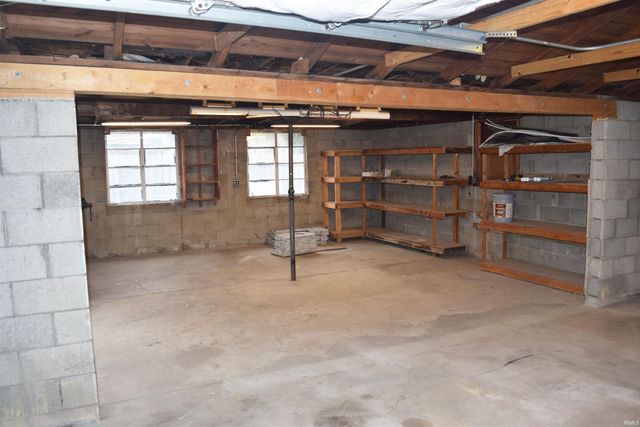 933 Tulip Avenue, Evansville, IN 47711