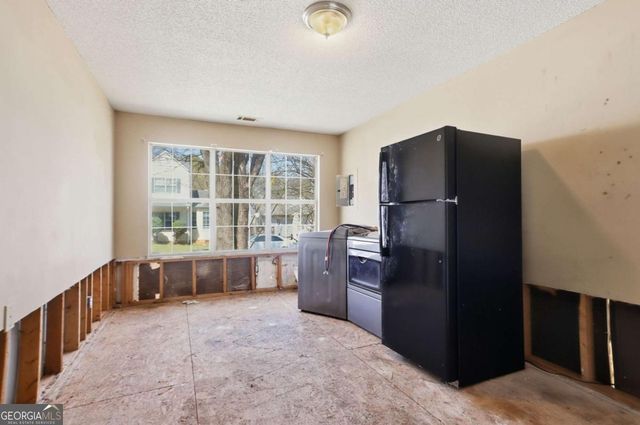 627 Sandys Lane SE, Atlanta, GA 30354