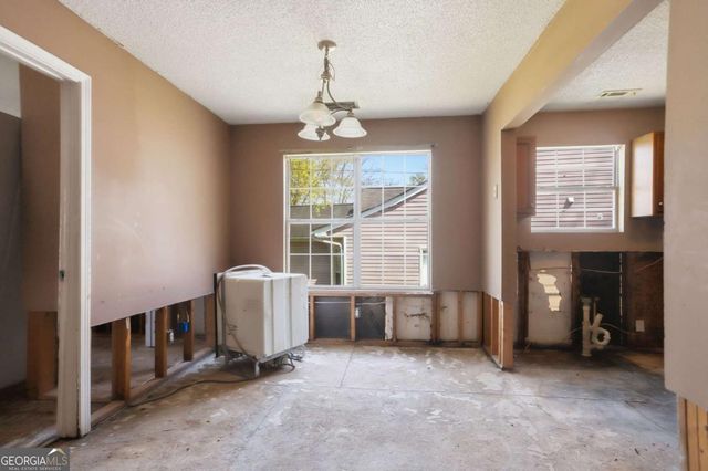 627 Sandys Lane SE, Atlanta, GA 30354