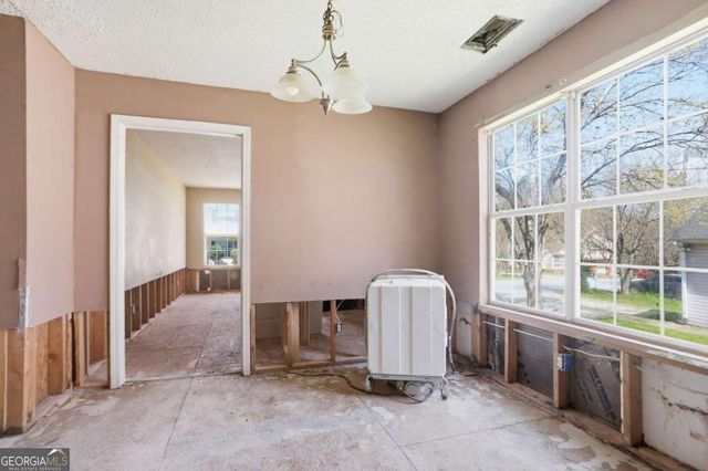 627 Sandys Lane SE, Atlanta, GA 30354