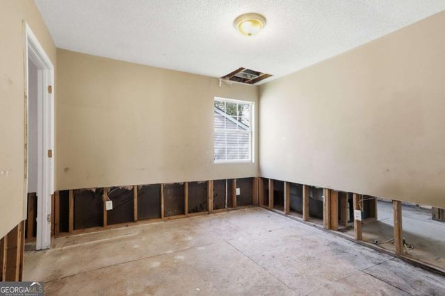 627 Sandys Lane SE, Atlanta, GA 30354