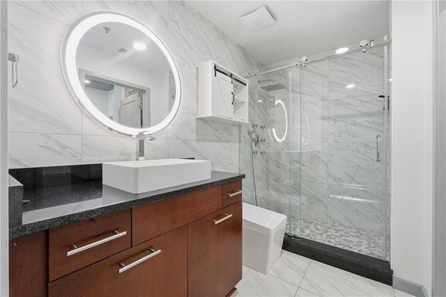 3324 Peachtree NE Road 2008, Atlanta, GA 30326