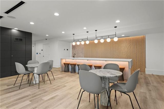 3324 Peachtree NE Road 2008, Atlanta, GA 30326