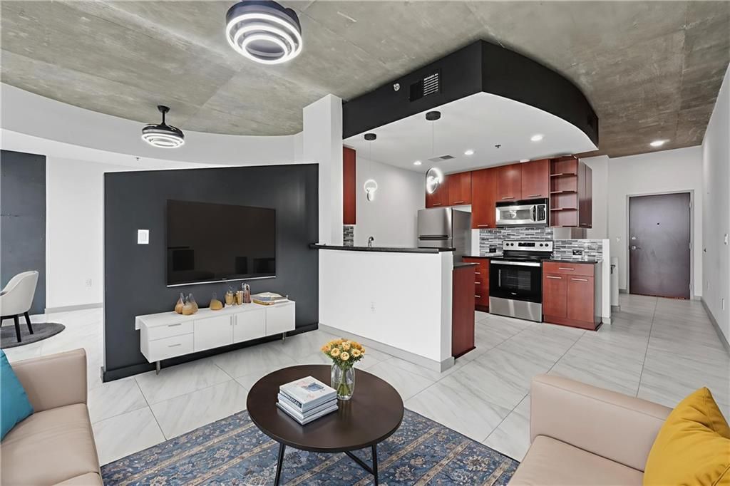 3324 Peachtree NE Road 2008, Atlanta, GA 30326