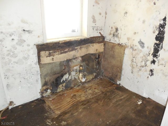 221 Boulevard Dr, Wayne Twp., NJ 07470