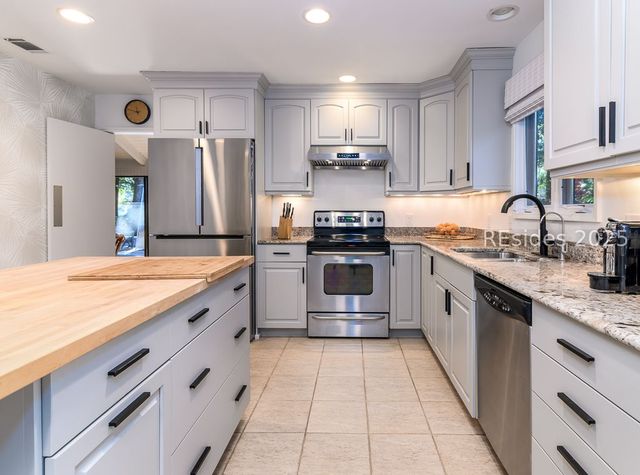 29 Barony Ln, Hilton Head Island, SC 29928