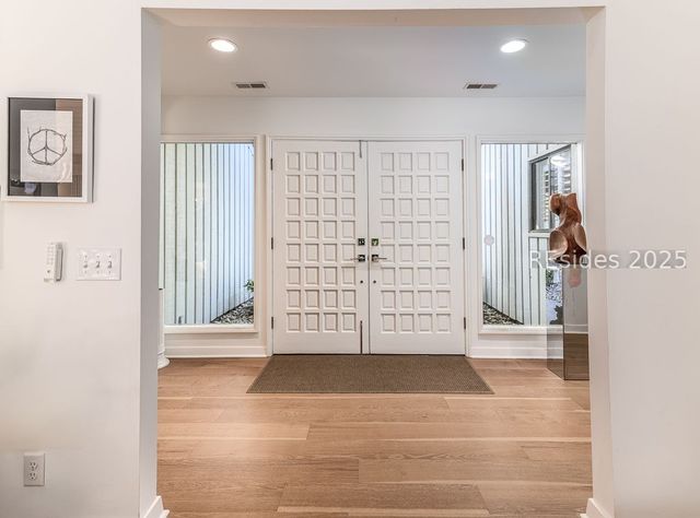 29 Barony Ln, Hilton Head Island, SC 29928