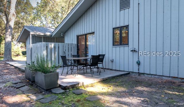 29 Barony Ln, Hilton Head Island, SC 29928