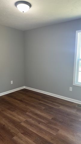 159 Hesselly Rd, Decherd, TN 37324