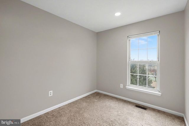 2003 PADDLE BOAT LN, Woodbridge, VA 22192