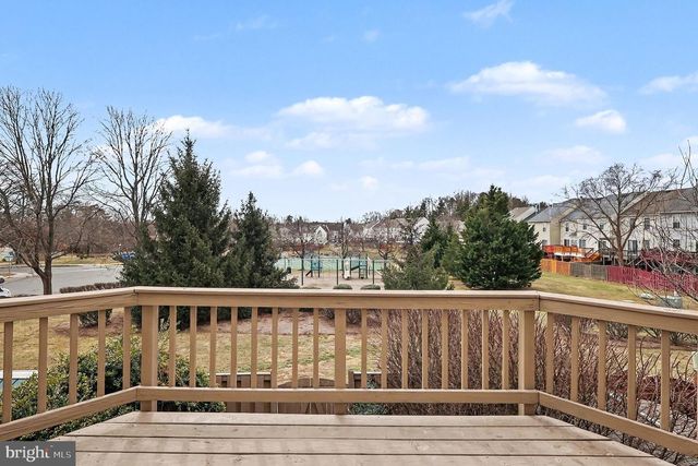 2003 PADDLE BOAT LN, Woodbridge, VA 22192