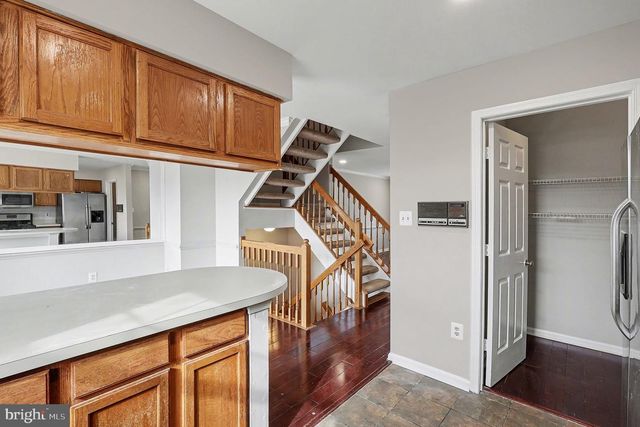 2003 PADDLE BOAT LN, Woodbridge, VA 22192