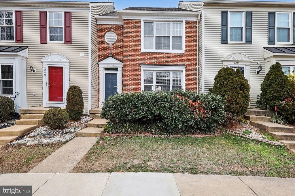 2003 PADDLE BOAT LN, Woodbridge, VA 22192