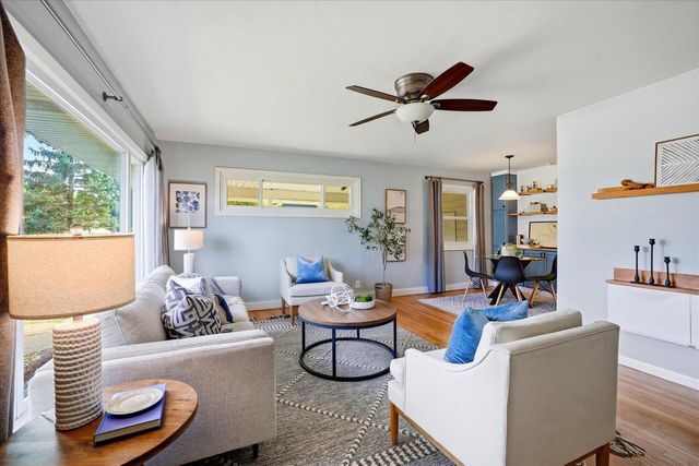 2925 N 124th STREET, Brookfield, WI 53005