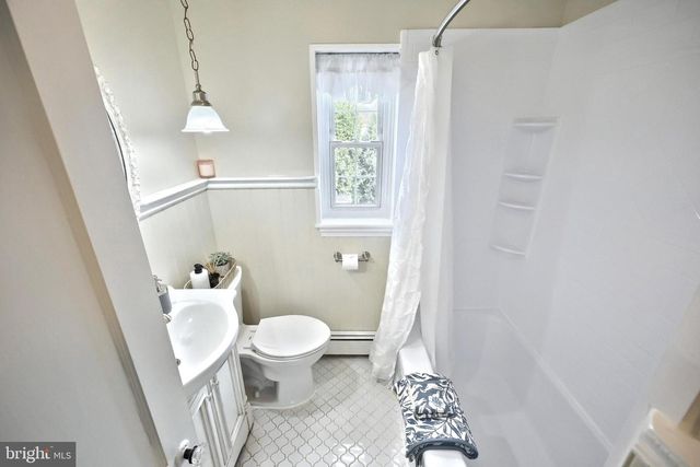 37 S 8TH ST, Columbia, PA 17512