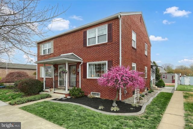 37 S 8TH ST, Columbia, PA 17512