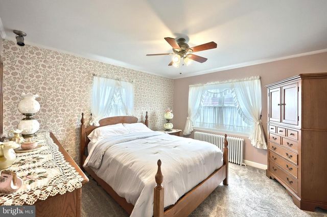 37 S 8TH ST, Columbia, PA 17512