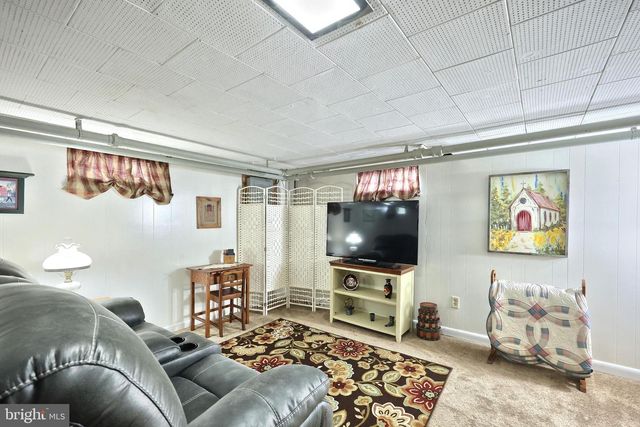 37 S 8TH ST, Columbia, PA 17512