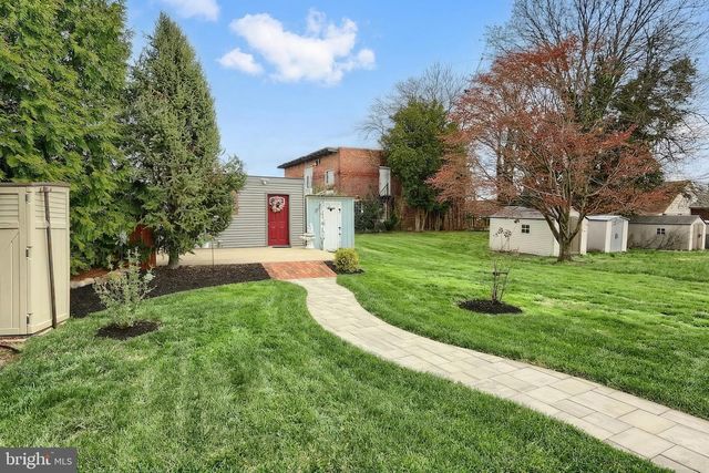 37 S 8TH ST, Columbia, PA 17512