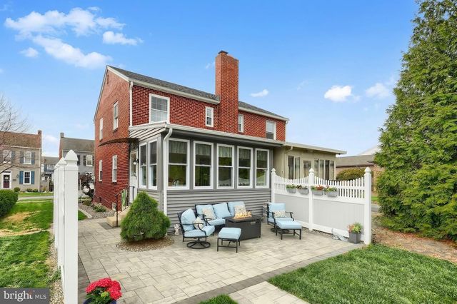 37 S 8TH ST, Columbia, PA 17512