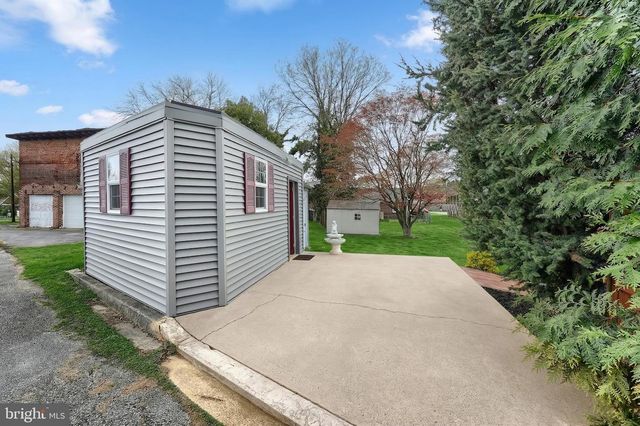 37 S 8TH ST, Columbia, PA 17512
