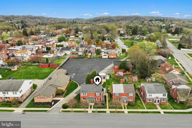 37 S 8TH ST, Columbia, PA 17512