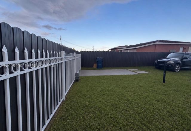 1296 NW 72nd St, Miami, FL 33147