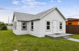 1296 NW 72nd St, Miami, FL 33147