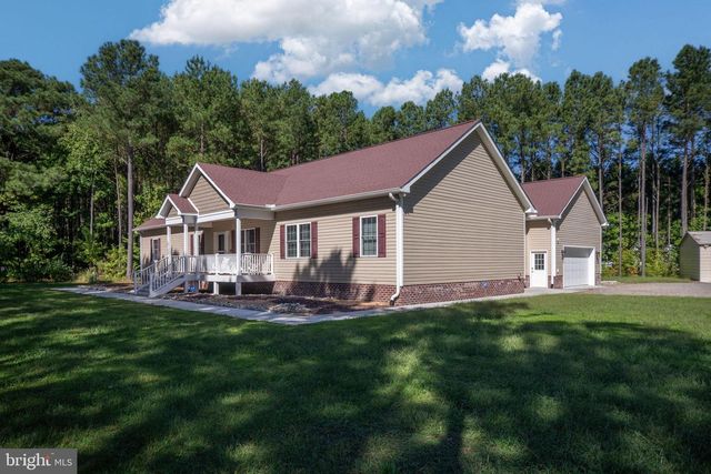 547 TWIN HARBOR RD, Reedville, VA 22539