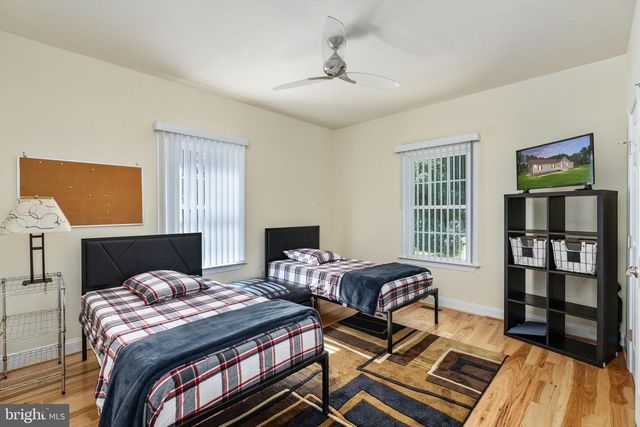 547 TWIN HARBOR RD, Reedville, VA 22539