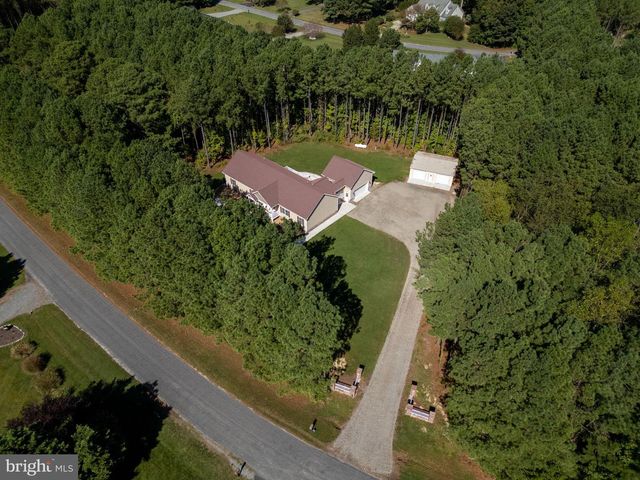 547 TWIN HARBOR RD, Reedville, VA 22539