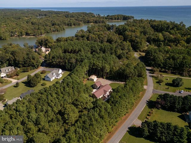 547 TWIN HARBOR RD, Reedville, VA 22539