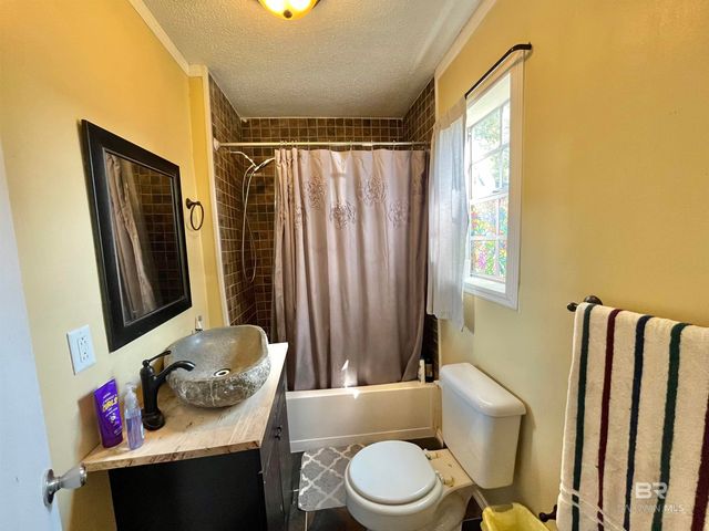 135 S Canoe Road, Atmore, AL 36502