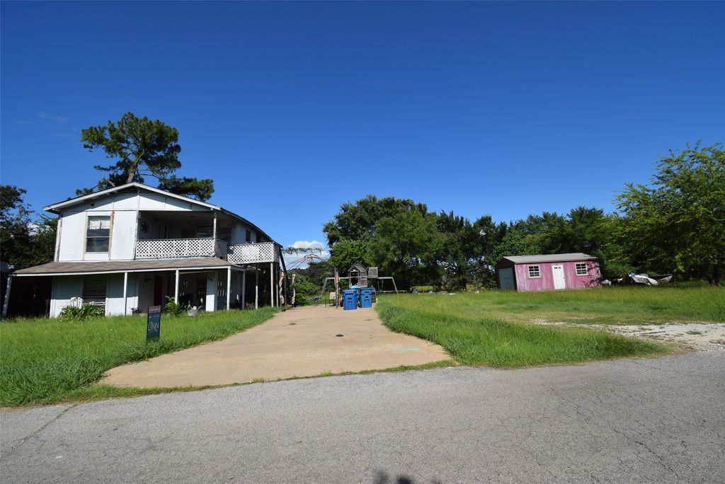414 Starboard Drive, Gun Barrel City, TX 75156